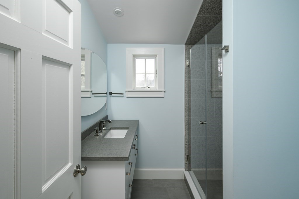 17 Pleasant Street Hingham, MA 02043 - Photo 16 of 33