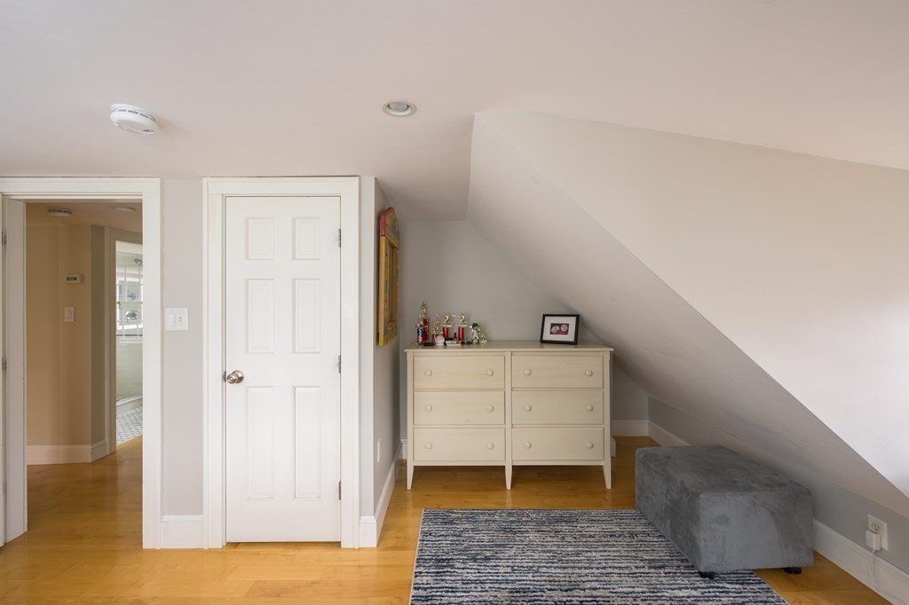 17 Pleasant Street Hingham, MA 02043 - Photo 23 of 33