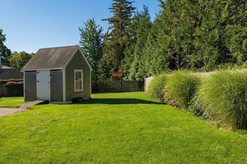 17 Pleasant Street Hingham, MA 02043 - Photo 28 of 33