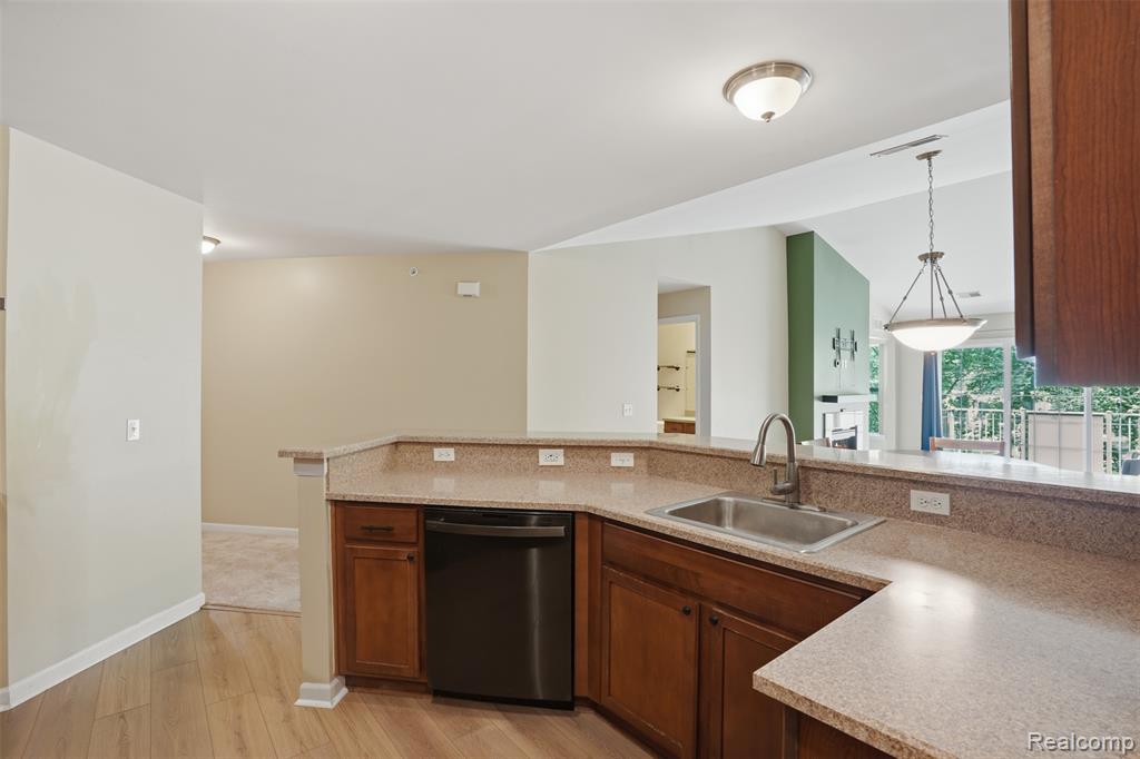 320 North Wixom Road, Unit 30 Wixom, MI 48393 - Photo 14 of 28