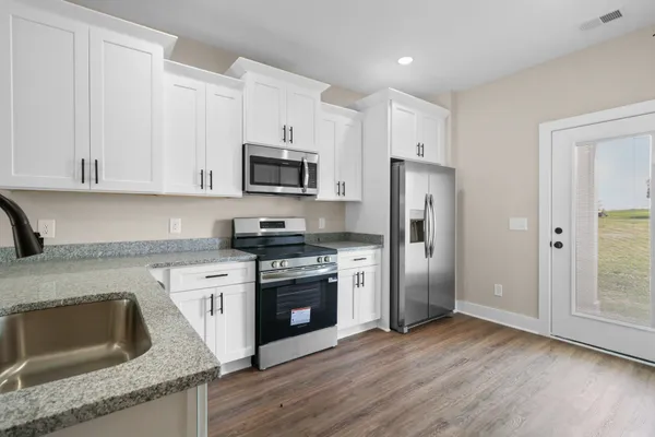 $1,400 | 1004 Oak Street, Unit B, Portland, TN 37148