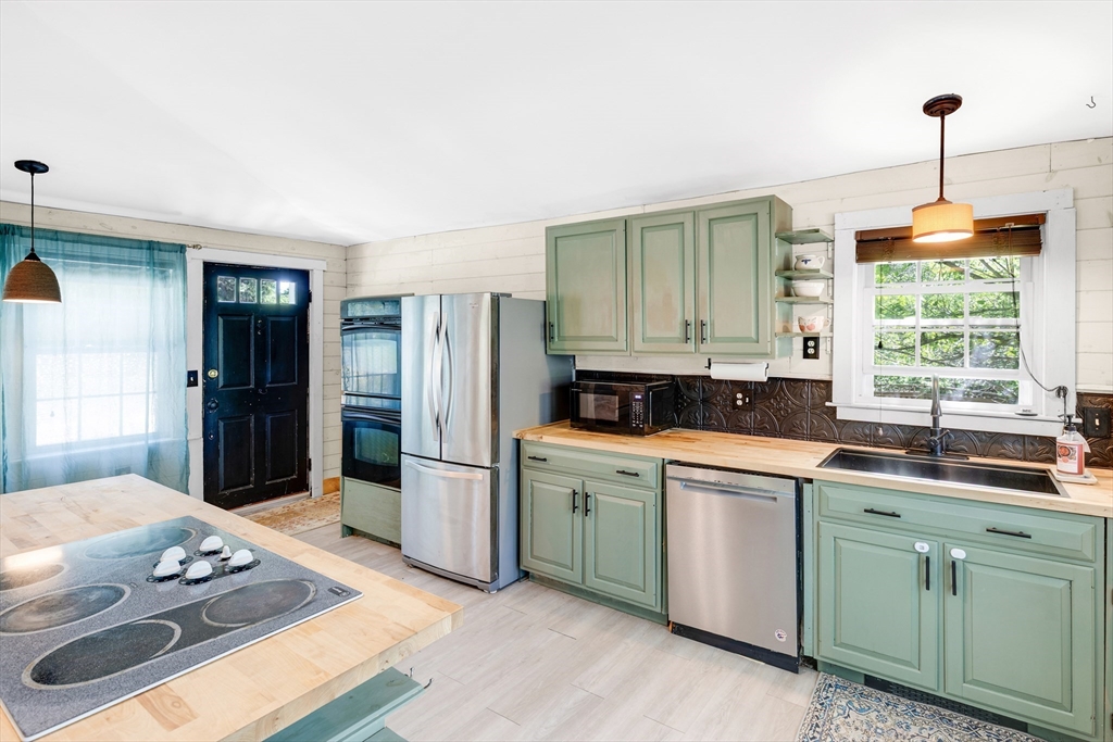 64 Linebrook Road Ipswich, MA 01938 - Photo 8 of 36