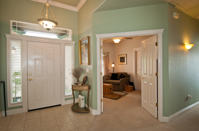 6905 Amber Ridge Drive Anderson, CA 96007 - Photo 3 of 21 Entry
