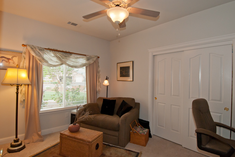 6905 Amber Ridge Drive Anderson, CA 96007 - Photo 10 of 21 Bedroom # 2
