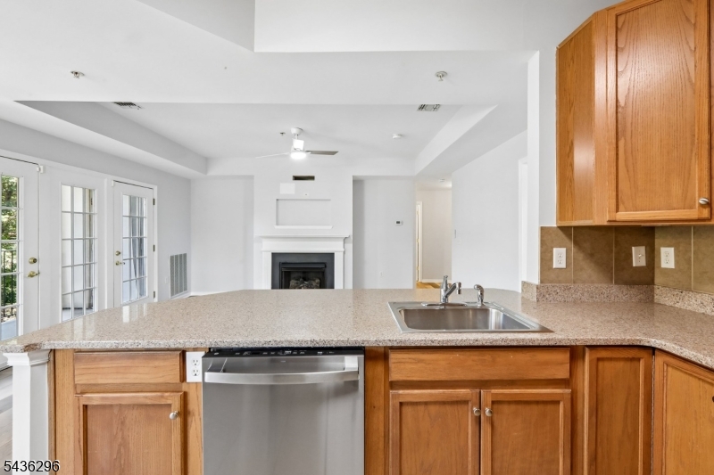 9104 Ravenscroft Road Clifton, NJ 07013 - Photo 15 of 50