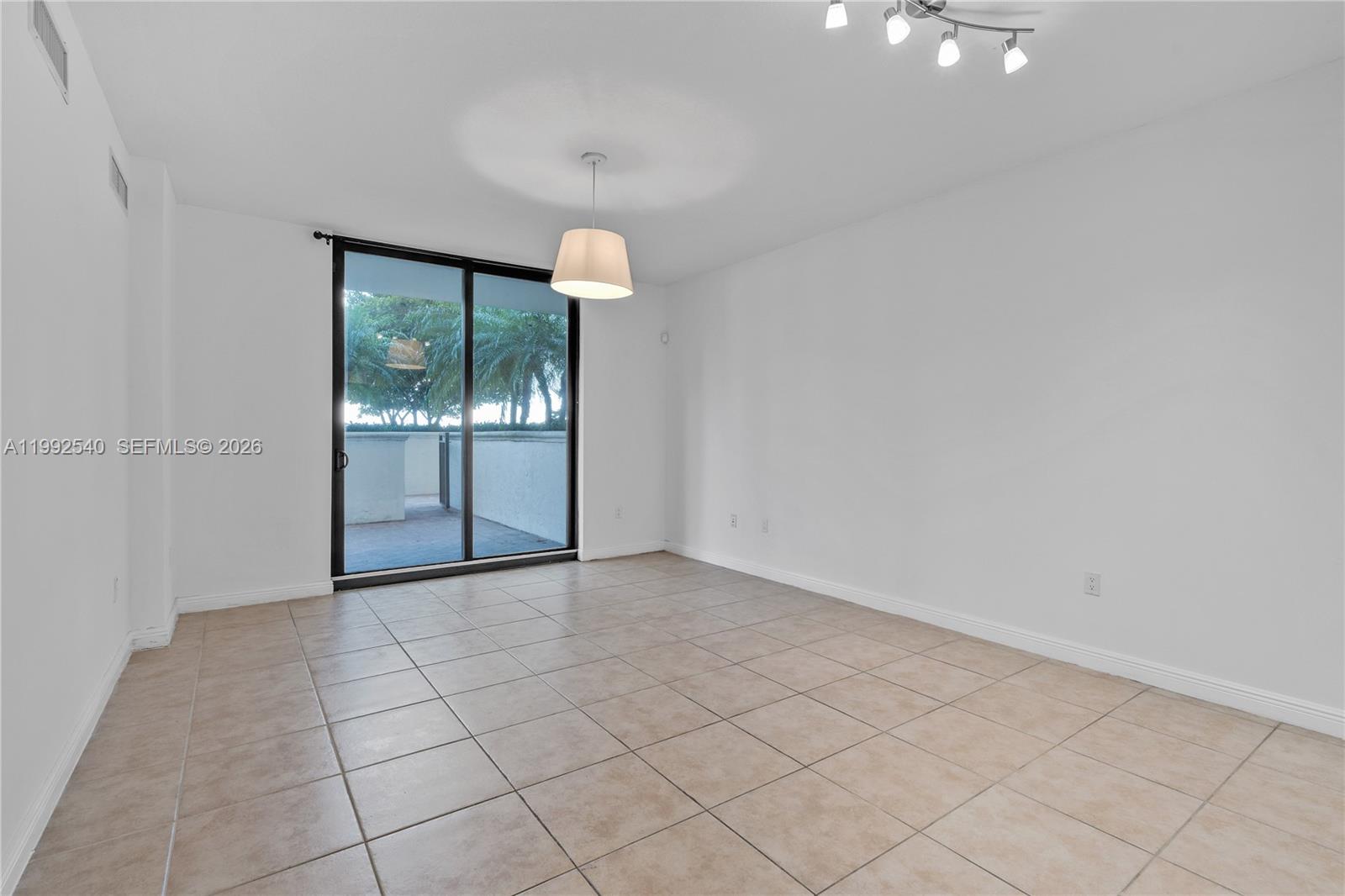 888 Douglas Road, Unit 807 Coral Gables, FL 33134 - Photo 13 of 38
