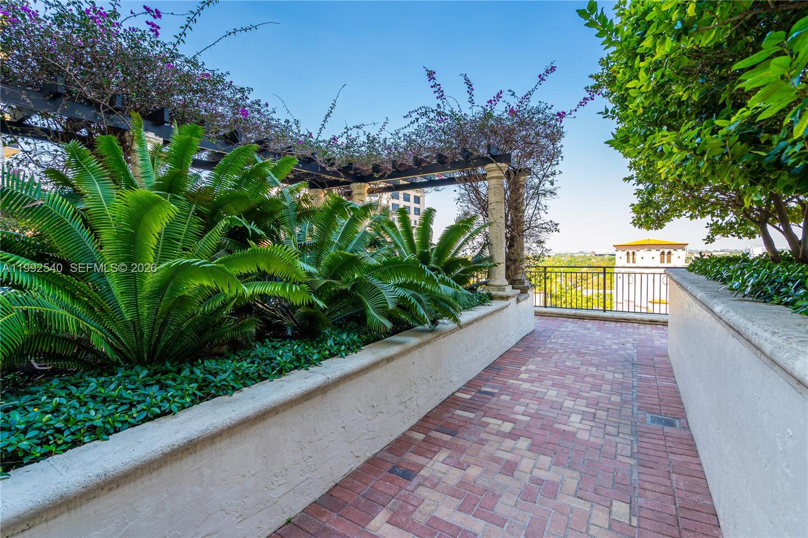 888 Douglas Road, Unit 807 Coral Gables, FL 33134 - Photo 33 of 38