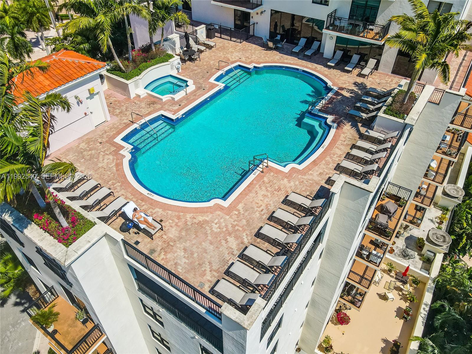 888 Douglas Road, Unit 807 Coral Gables, FL 33134 - Photo 7 of 38