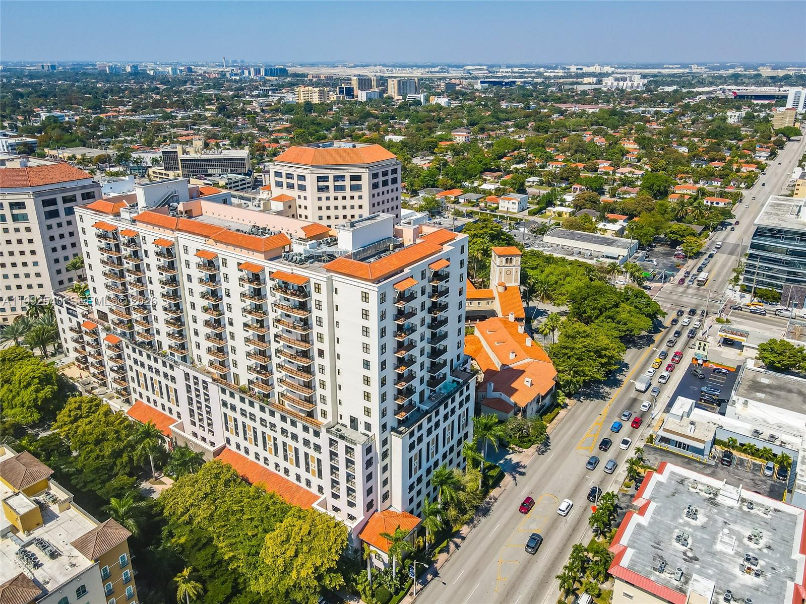 888 Douglas Road, Unit 807 Coral Gables, FL 33134 - Photo 8 of 38