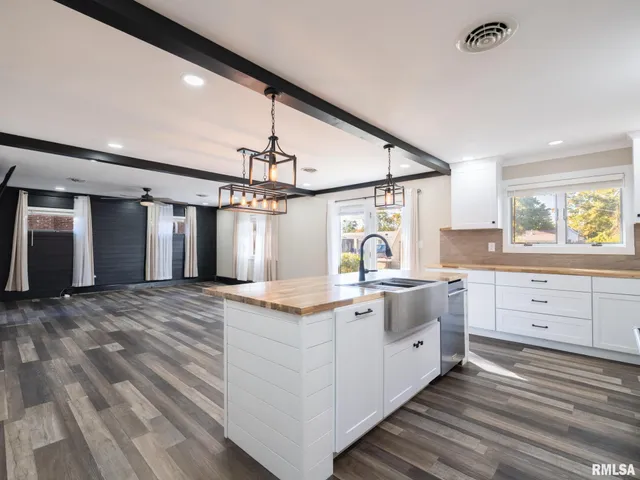 $244,900 | 311 North 2nd Street, Dunlap, IL 61525