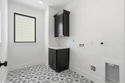 $687,500 | 1418 Caywood Lane, Unit C, Houston, TX 77055