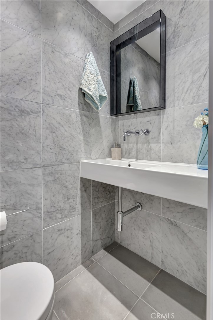 32395 Outrigger Way Laguna Niguel, CA 92677 - Photo 30 of 33 Half bath 1 st level