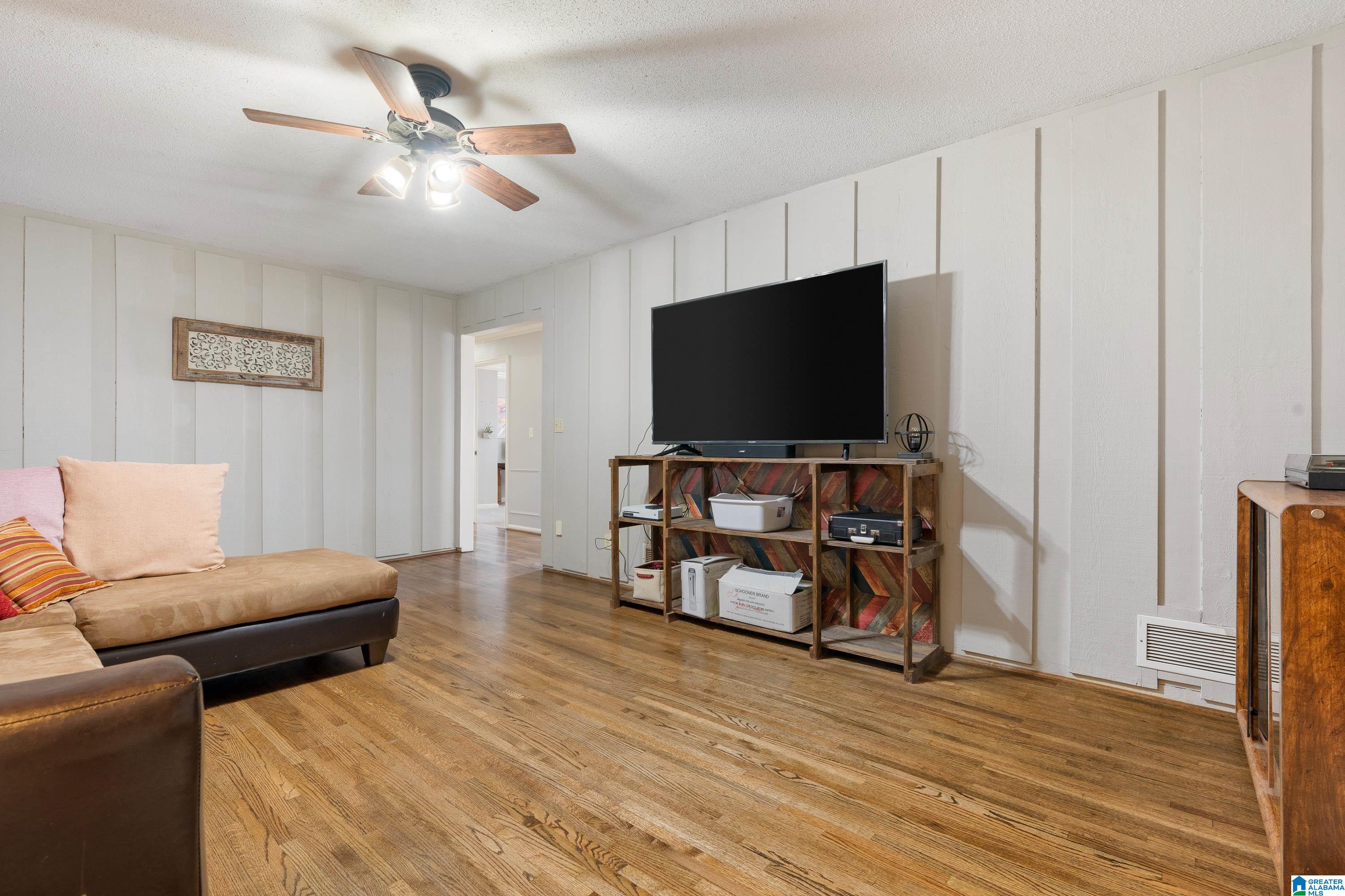 3404 Rock Ridge Circle Birmingham, AL 35210 - Photo 6 of 29