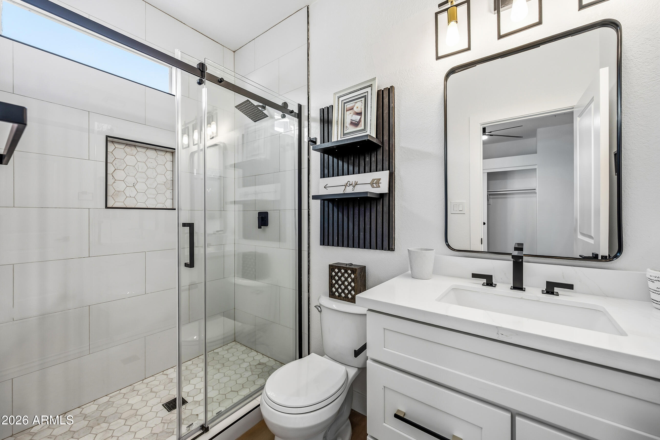 815 East Desert Trumpet Road Phoenix, AZ 85048 - Photo 18 of 57 Downstairs Full Bathroom