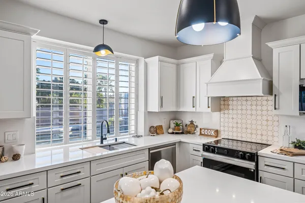 $1,175,000 | 815 East Desert Trumpet Road, Phoenix, AZ 85048