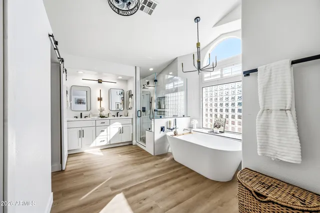 $1,295,000 | 815 East Desert Trumpet Road, Phoenix, AZ 85048