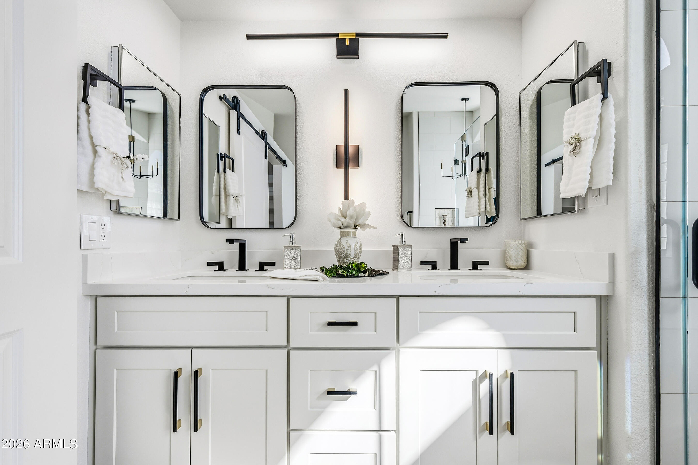 815 East Desert Trumpet Road Phoenix, AZ 85048 - Photo 31 of 57 Master Vanity-new Cabinets and Quartz