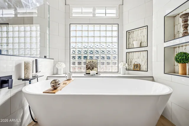 $1,295,000 | 815 East Desert Trumpet Road, Phoenix, AZ 85048