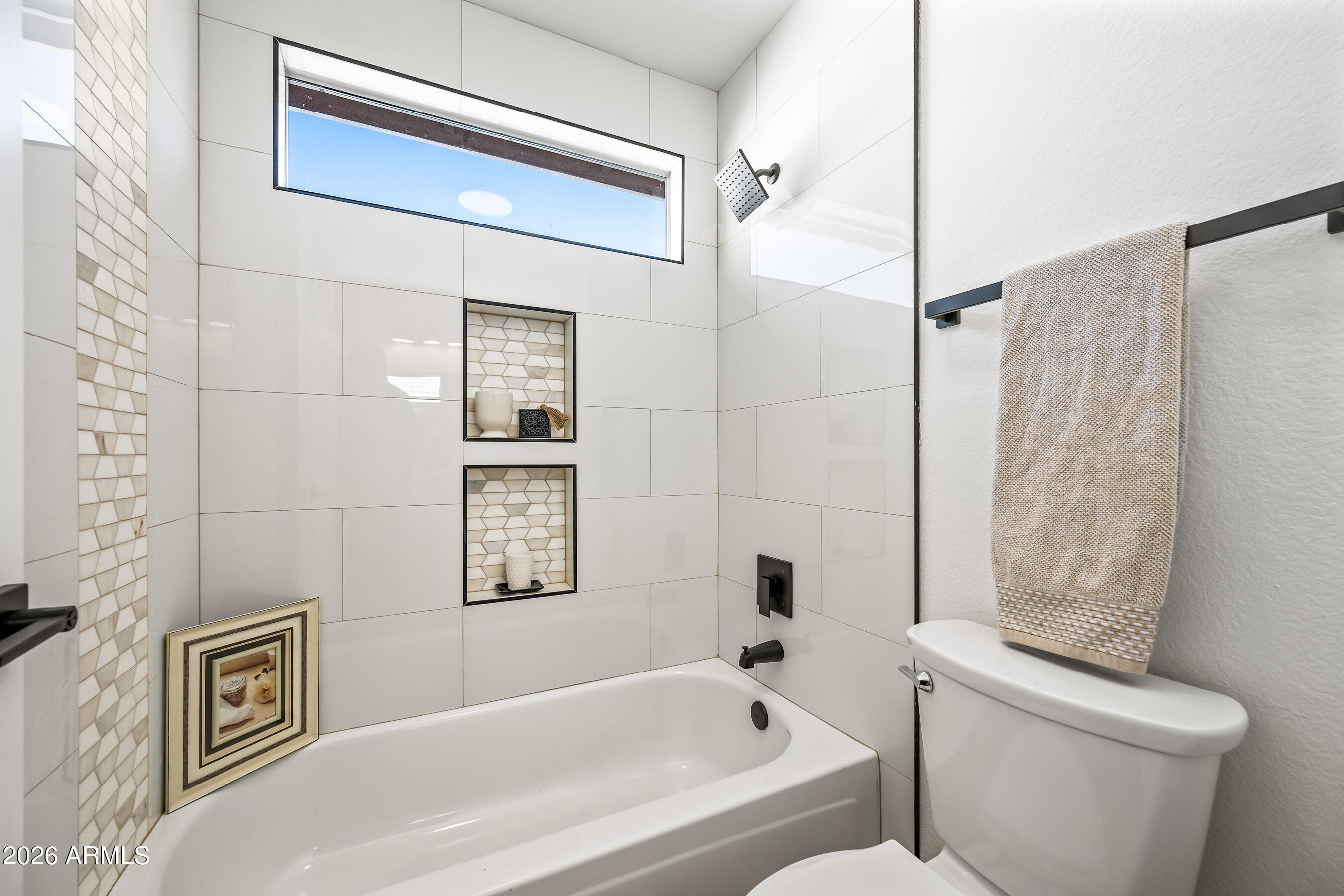 815 East Desert Trumpet Road Phoenix, AZ 85048 - Photo 42 of 57 Upstairs Bathroom 1