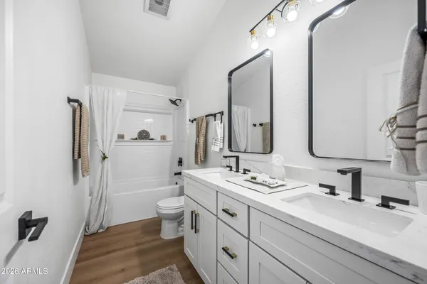 $1,175,000 | 815 East Desert Trumpet Road, Phoenix, AZ 85048