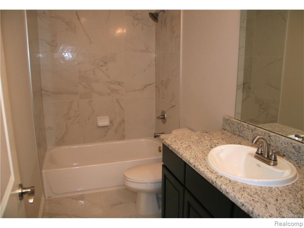 1236 Maple Drive Rochester, MI 48307 - Photo 18 of 31