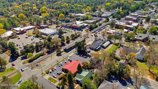 $535,000 | 570 North Ashe Street, Southern Pines, NC 28387