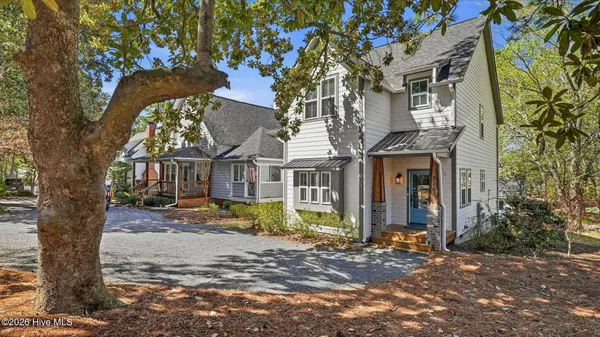 $535,000 | 570 North Ashe Street, Southern Pines, NC 28387