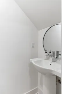 $2,100 | 102 Duke Street, Unit 44, Nashville, TN 37207