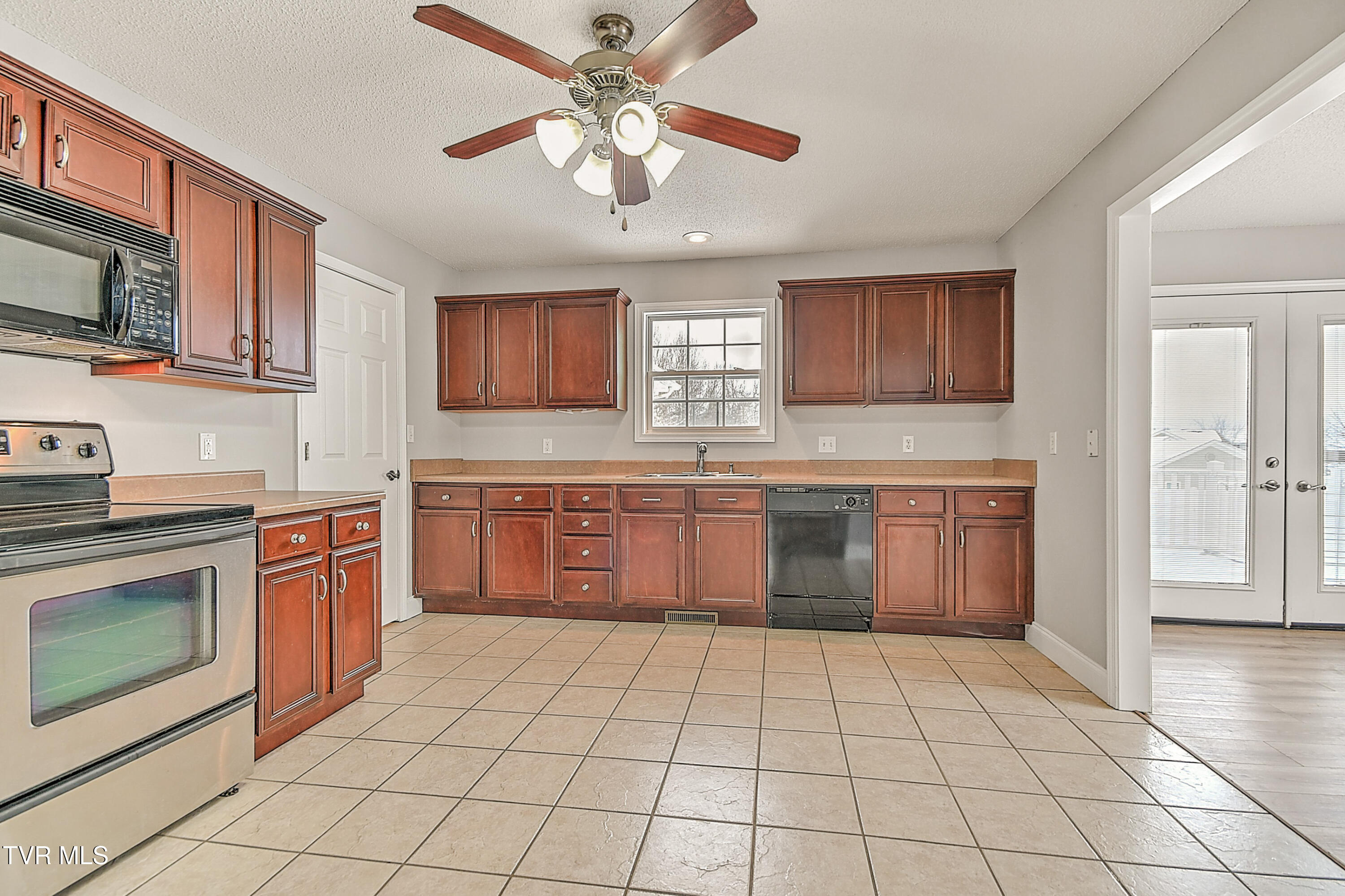 673 Sugar Hollow Road Telford, TN 37690 - Photo 11 of 39 673 Sugar Hollow BK-30