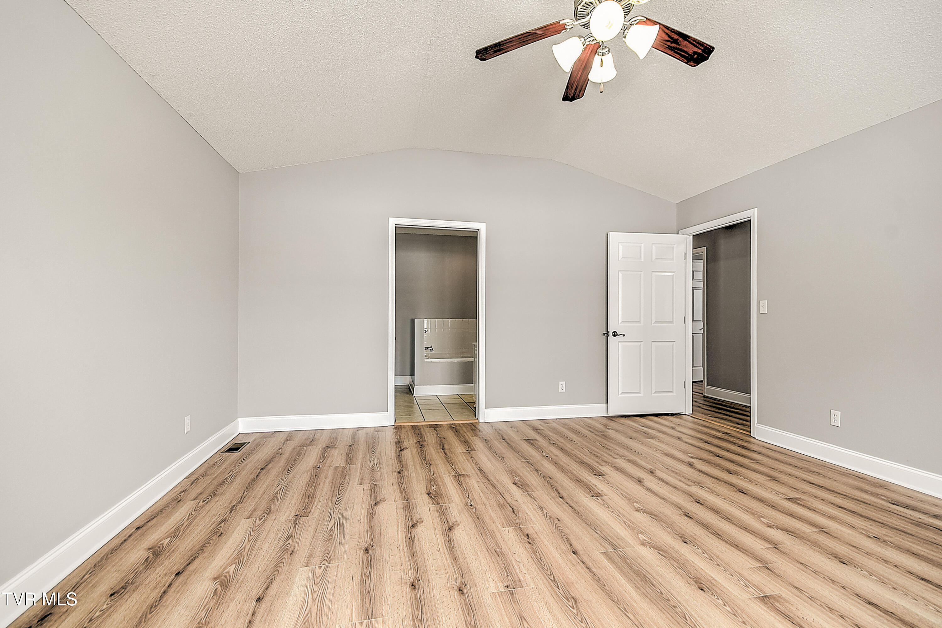 673 Sugar Hollow Road Telford, TN 37690 - Photo 18 of 39 673 Sugar Hollow BK-21