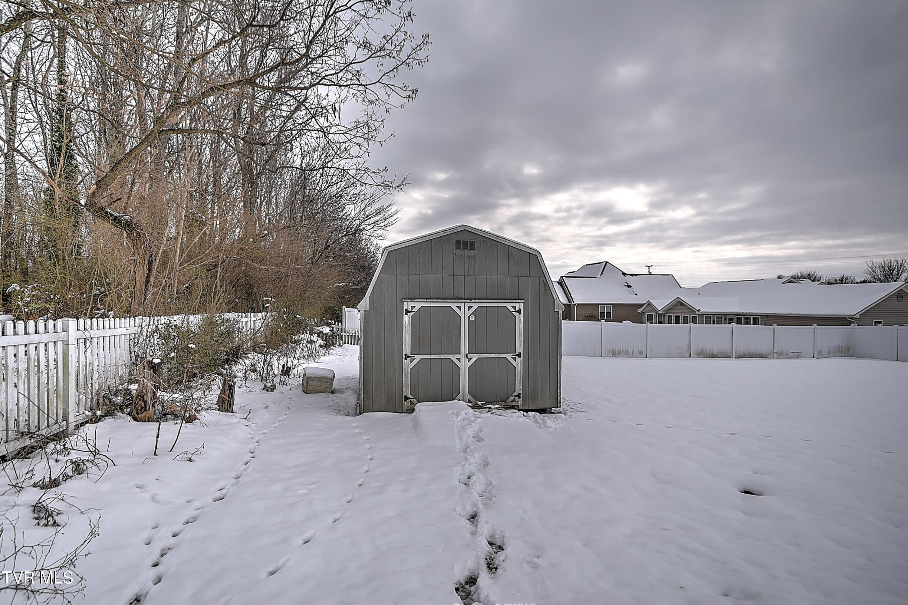 673 Sugar Hollow Road Telford, TN 37690 - Photo 27 of 39 673 Sugar Hollow BK-38