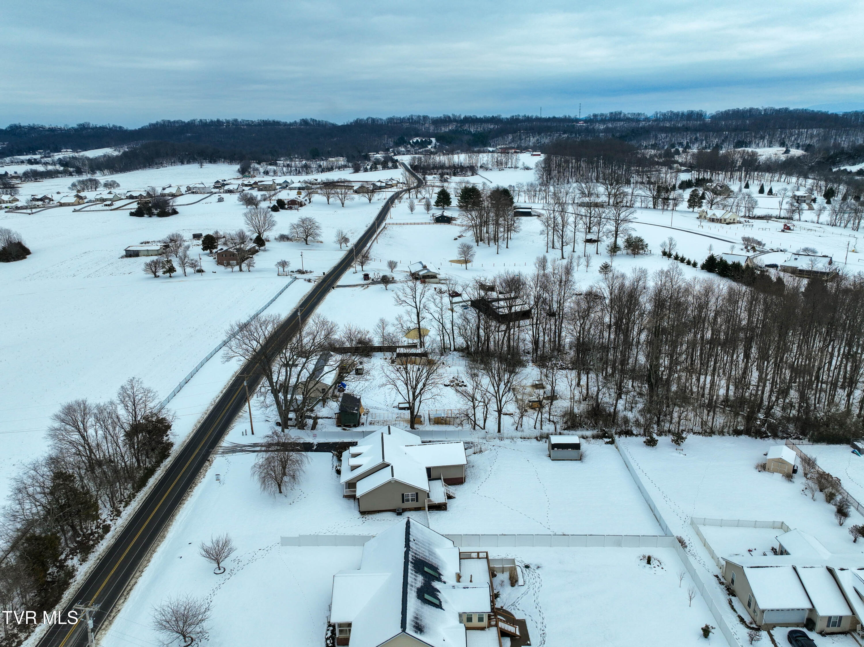 673 Sugar Hollow Road Telford, TN 37690 - Photo 38 of 39 673 Sugar Hollow Rd Drone KITE-6