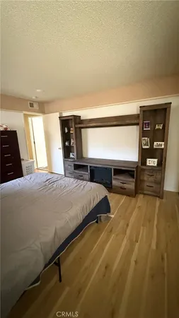 $2,500 | 37042 Vista Leon, Palmdale, CA 93550