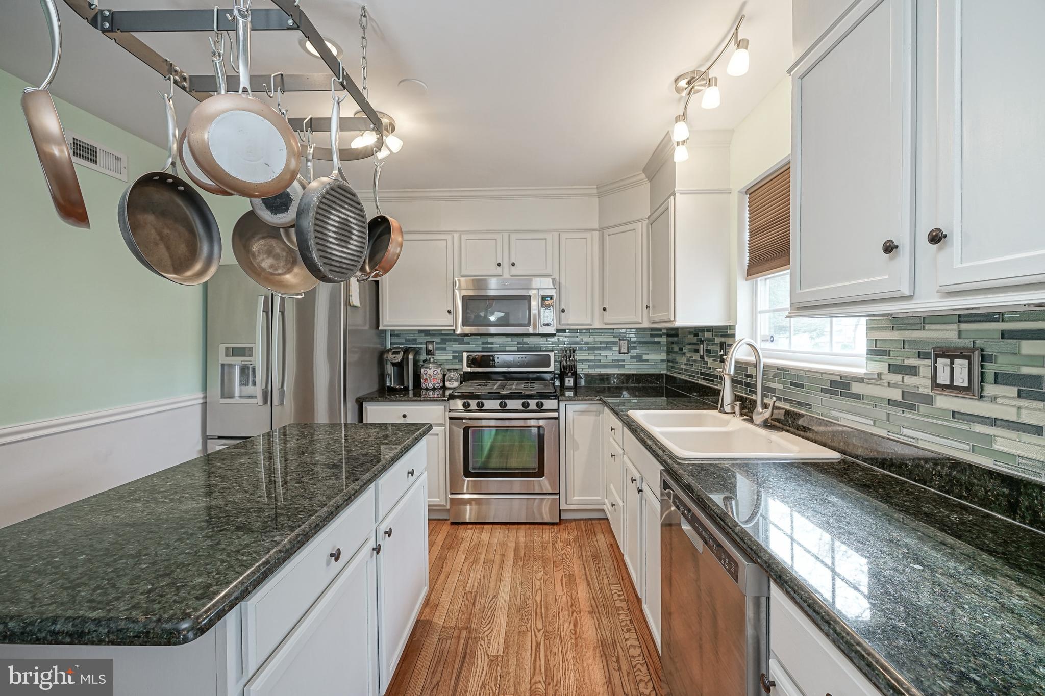 22 Lexington Park Road Sicklerville, NJ 08081 - Photo 13 of 31 Gallery Image 13