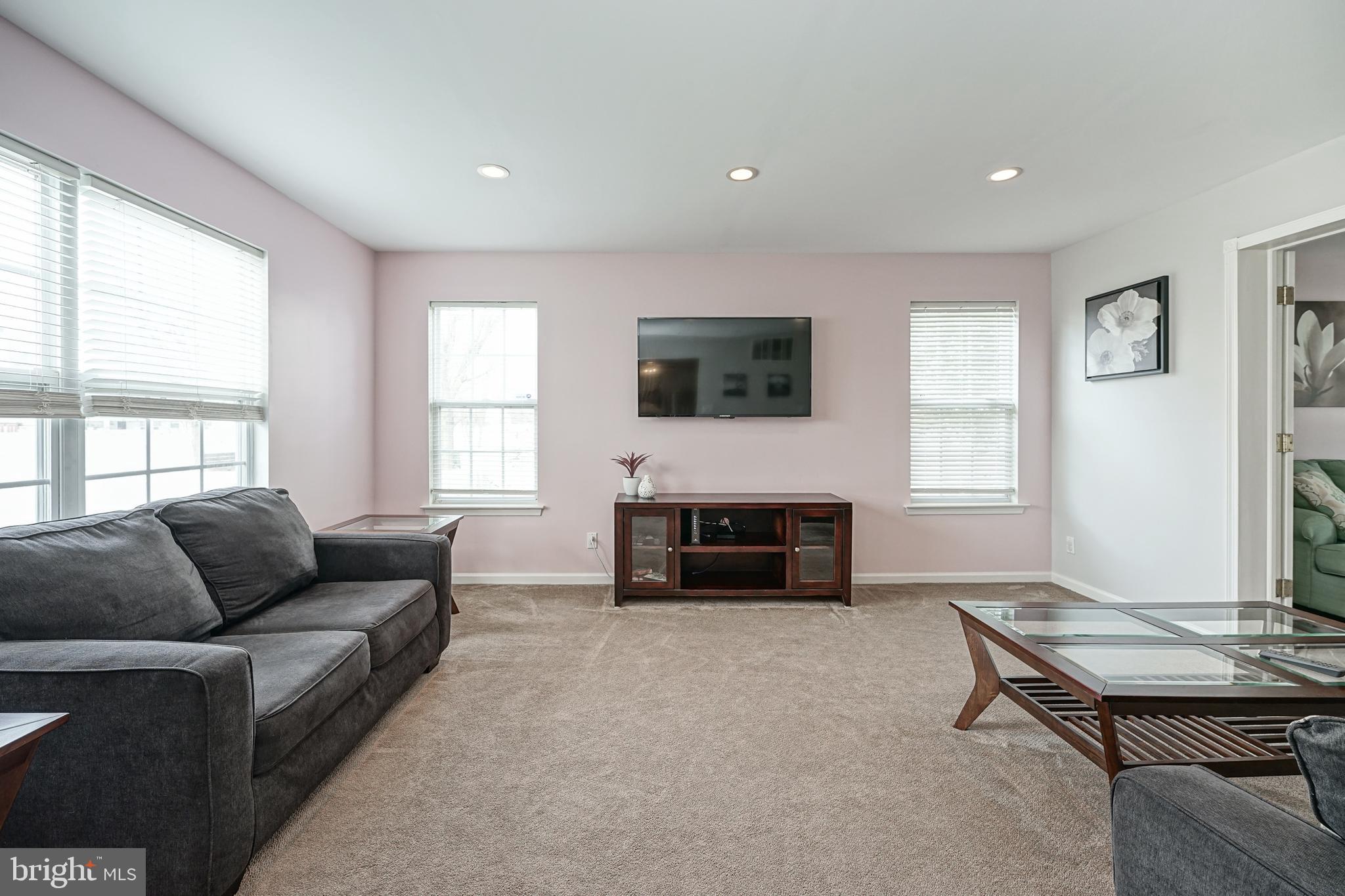 22 Lexington Park Road Sicklerville, NJ 08081 - Photo 8 of 31 Gallery Image 8