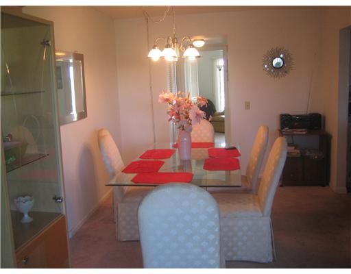 23 Fanshaw A, Unit 23 Boca Raton, FL 33434 - Photo 8 of 18 Dining Area