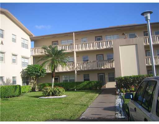 23 Fanshaw A, Unit 23 Boca Raton, FL 33434 - Photo 9 of 18 Exterior