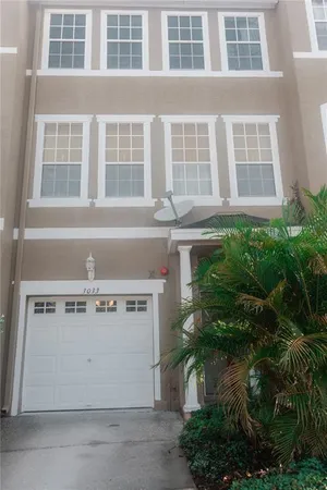 $3,300 | 3033 Pointeview Drive, Tampa, FL 33611