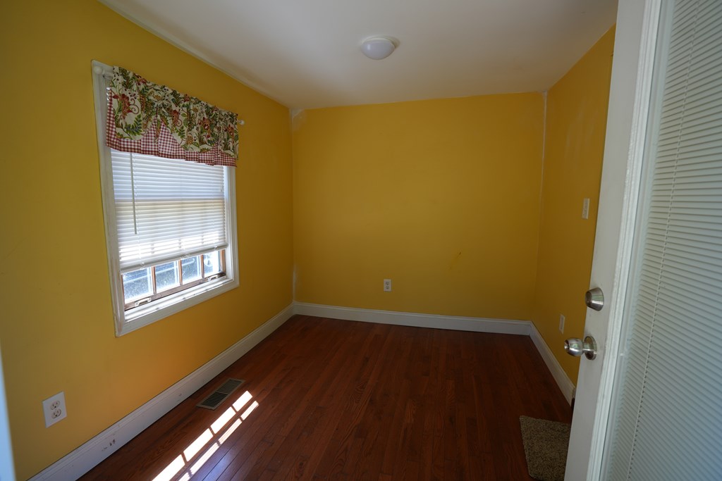 28083 Harborton Road Painter, VA 23420 - Photo 8 of 19