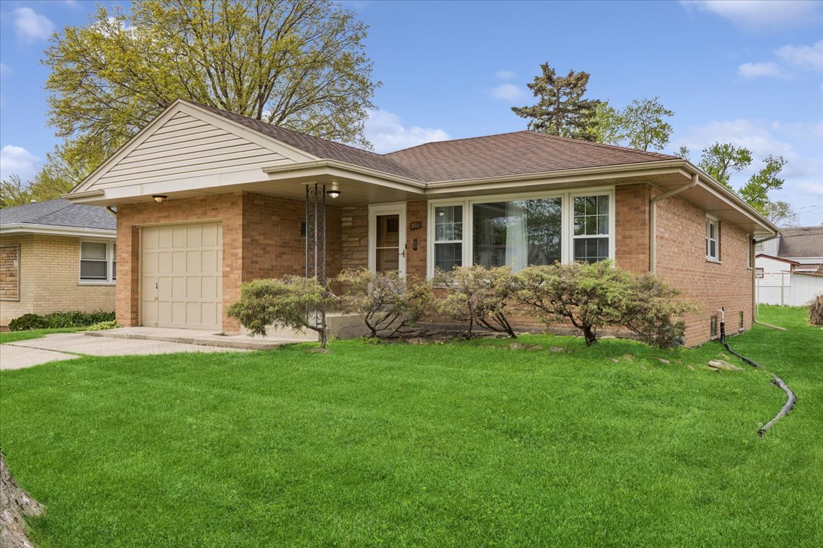 748 North Rohde Avenue Hillside, IL 60162 - Photo 2 of 22