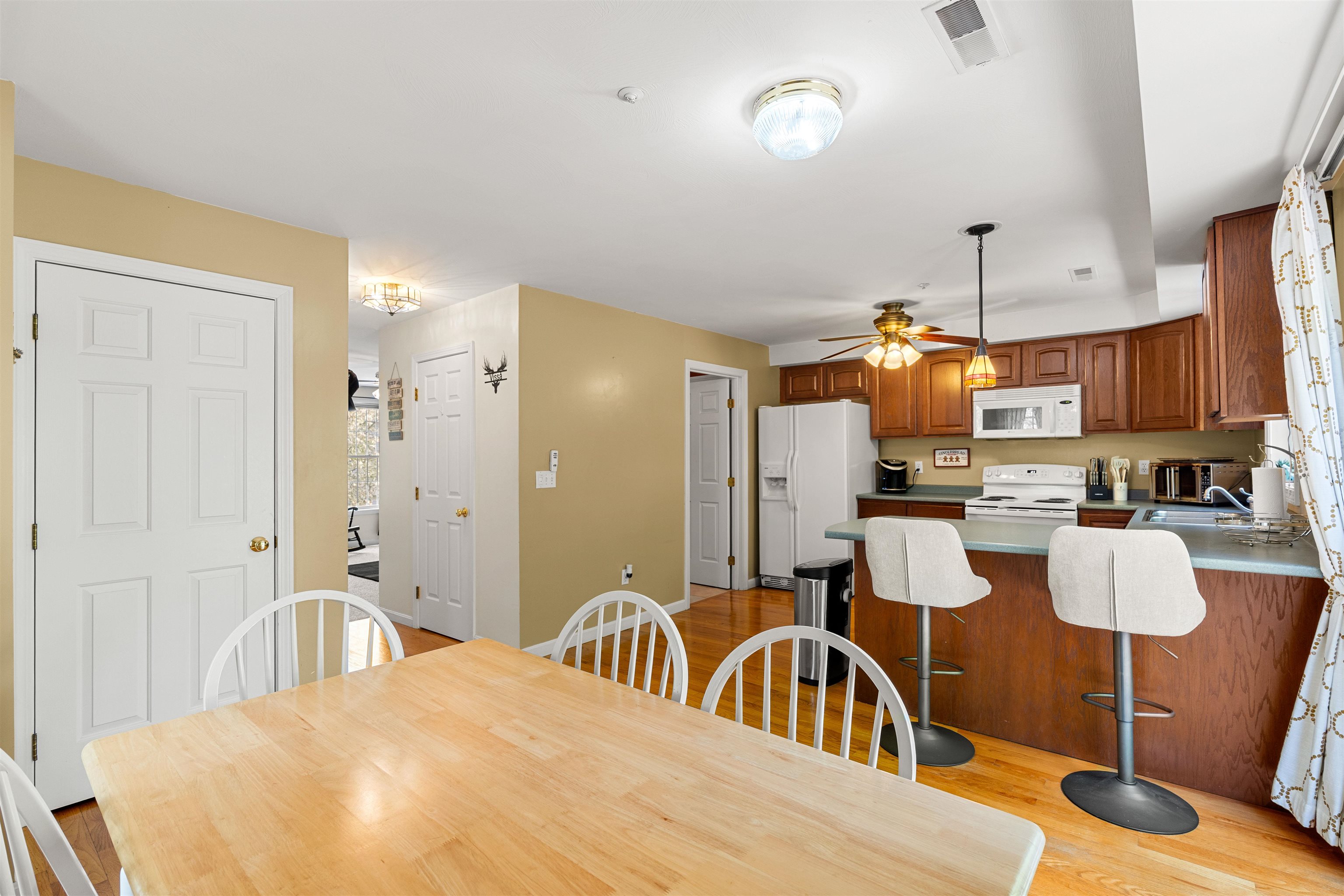 28 Andrew Street Manchester, NH 03104 - Photo 12 of 40