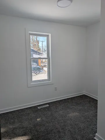 $1,700 | 302 East 48th Street, Unit 1, Minneapolis, MN 55419