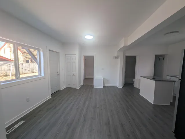 $1,700 | 302 East 48th Street, Unit 1, Minneapolis, MN 55419