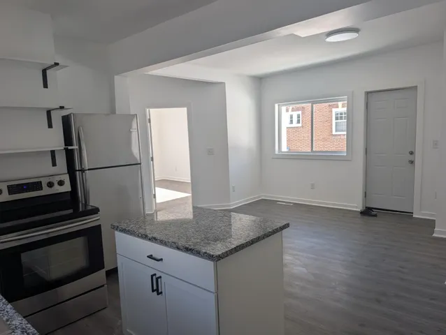 $1,700 | 302 East 48th Street, Unit 1, Minneapolis, MN 55419