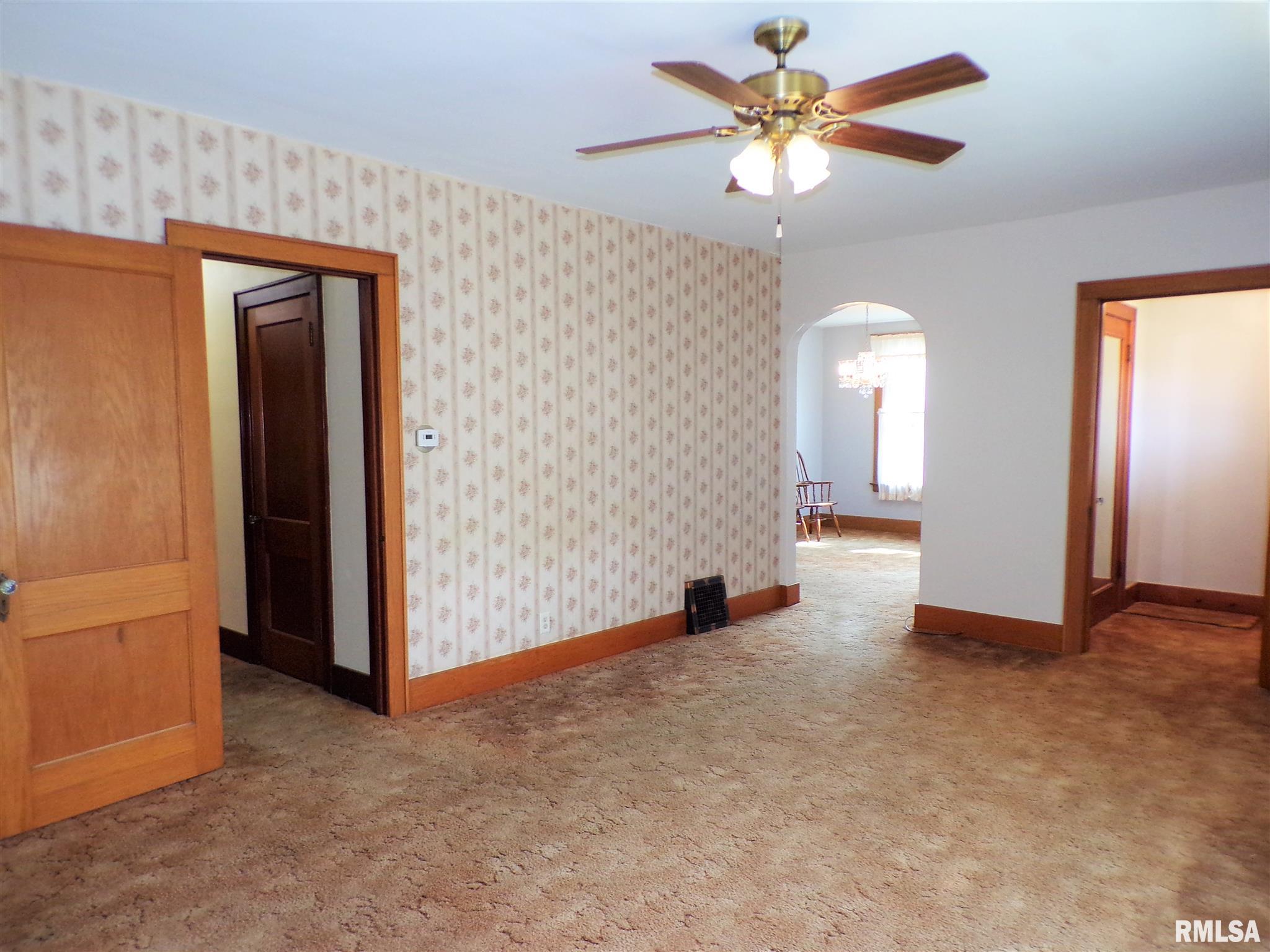 107 South Pilot Street Oneida, IL 61467 - Photo 12 of 34 Gallery Image 12