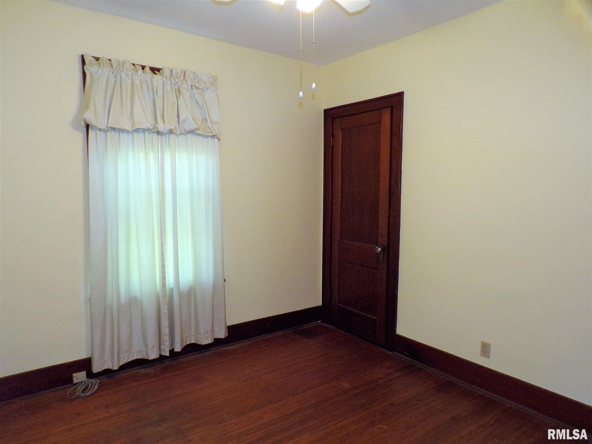 107 South Pilot Street Oneida, IL 61467 - Photo 23 of 34 Gallery Image 23