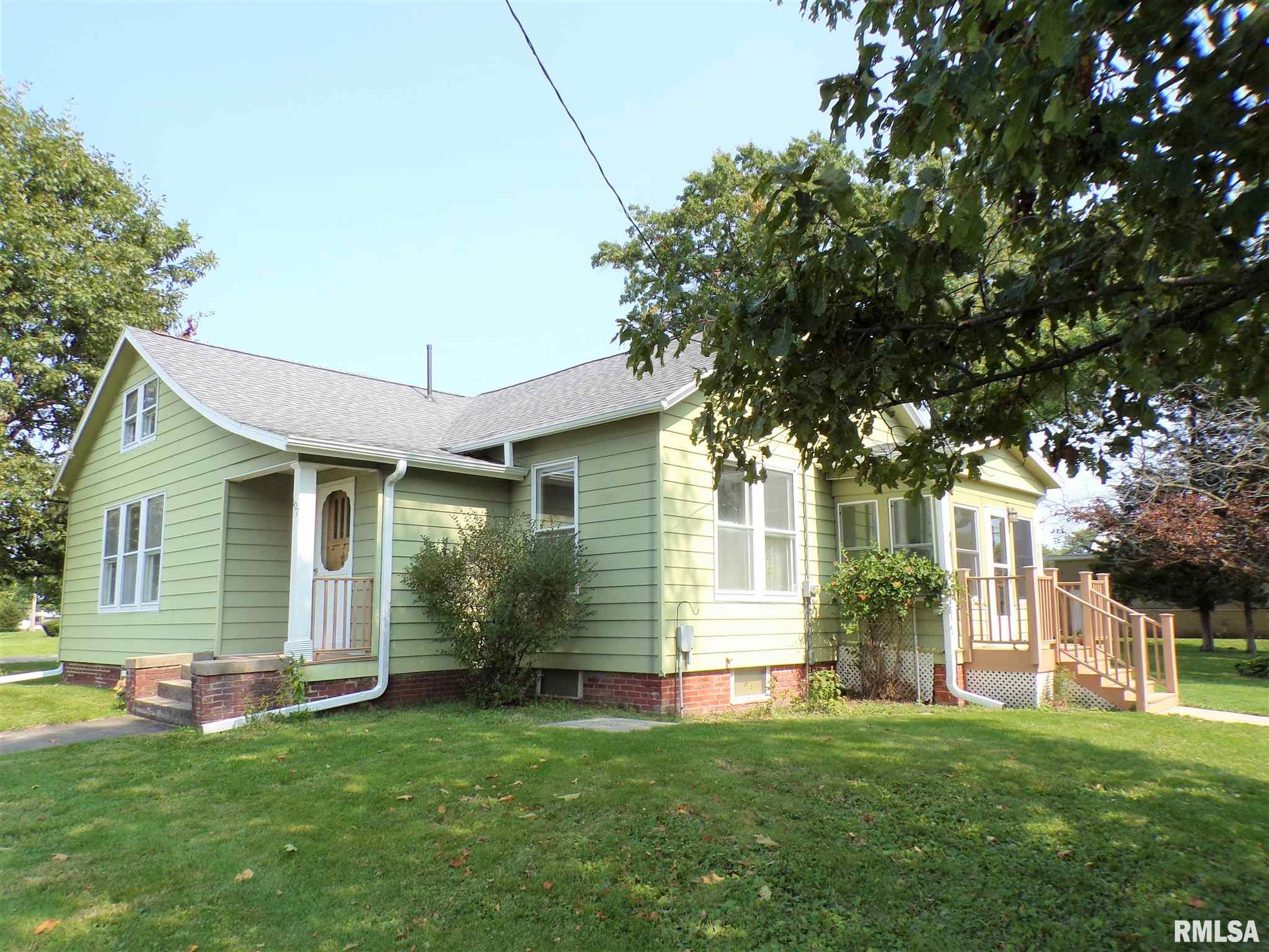 107 South Pilot Street Oneida, IL 61467 - Photo 3 of 34 Gallery Image 3