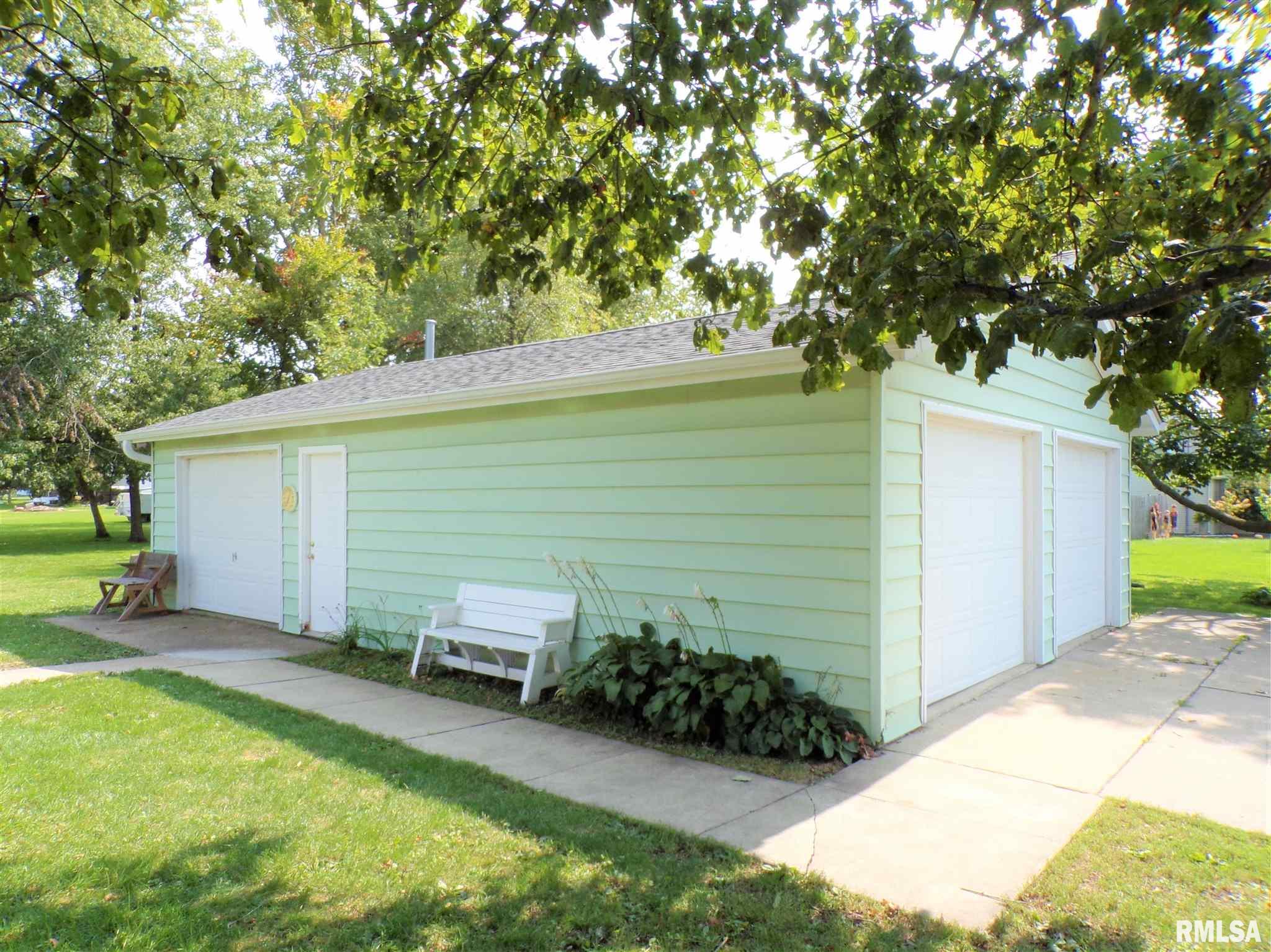 107 South Pilot Street Oneida, IL 61467 - Photo 5 of 34 Gallery Image 5