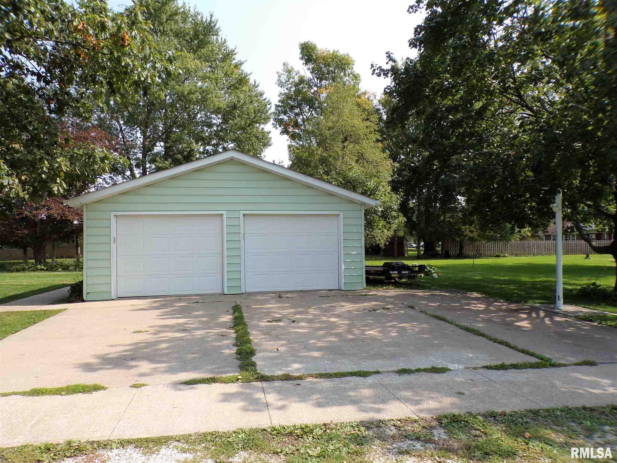 107 South Pilot Street Oneida, IL 61467 - Photo 6 of 34 Gallery Image 6