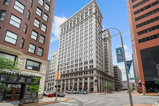 $229,900 | 314 North Broadway, Unit 1703, St. Louis, MO 63102
